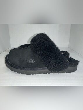 Authentic UGG  Cozy Slipper Black mules fur suede casual  size Y4 / W 5.5